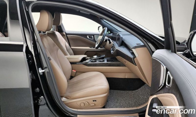 Kia K8 2.5 Gasoline 2WD