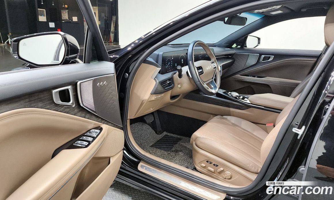 Kia K8 2.5 Gasoline 2WD