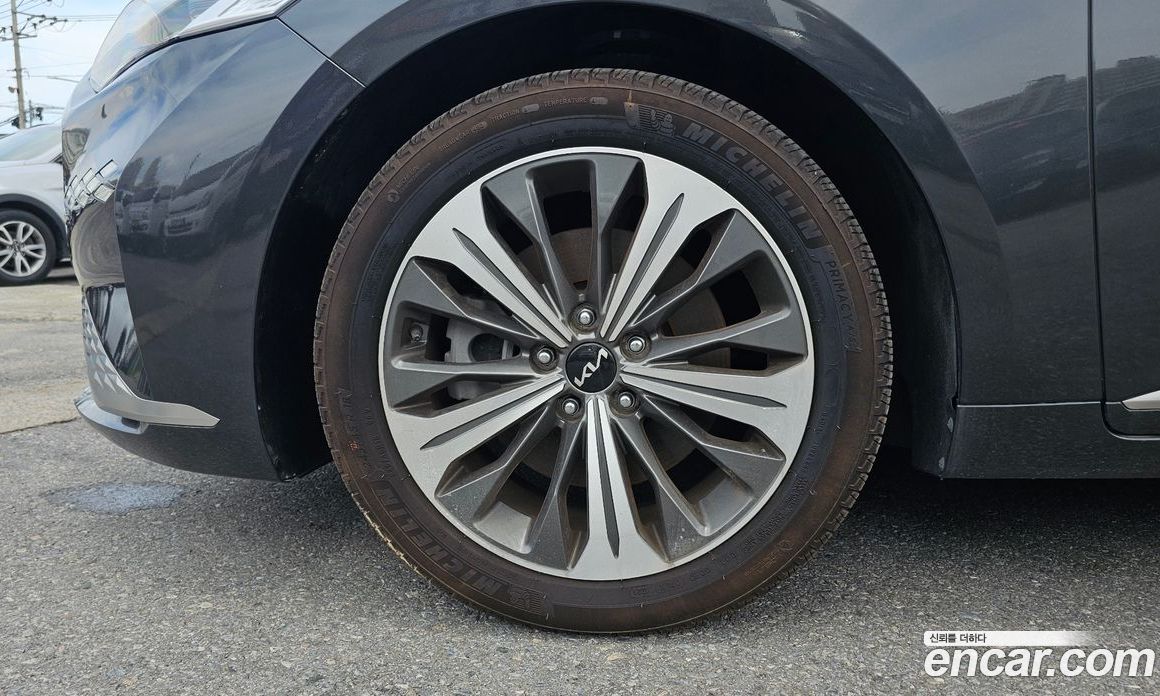 Kia K8 2.5 Gasoline 2WD