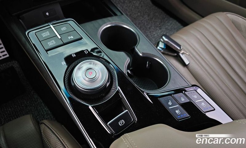 Kia K8 2.5 Gasoline 2WD