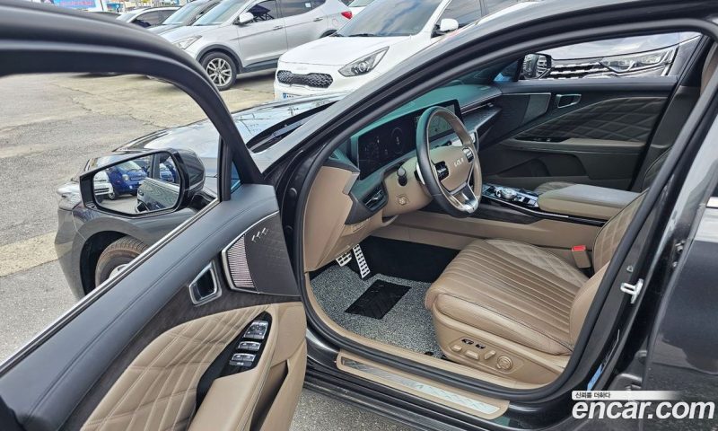 Kia K8 2.5 Gasoline 2WD