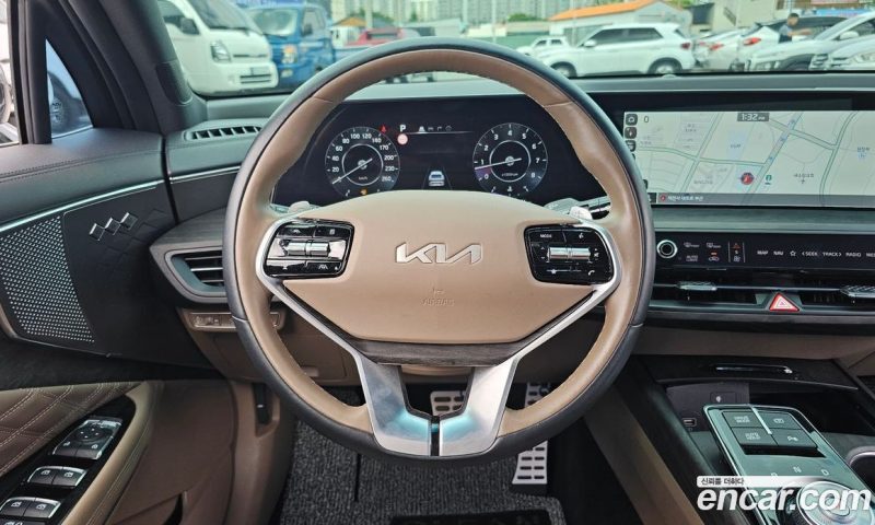 Kia K8 2.5 Gasoline 2WD