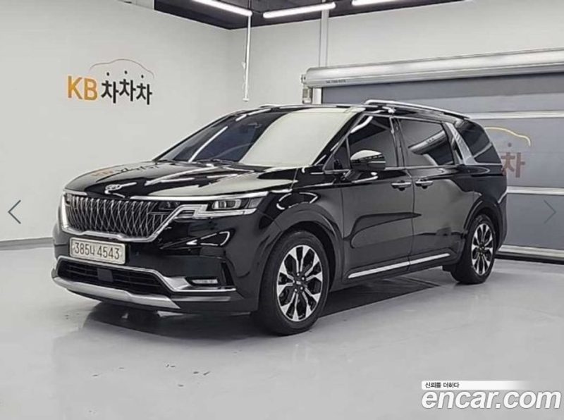 Kia Carnival 9-Seater Noblesse