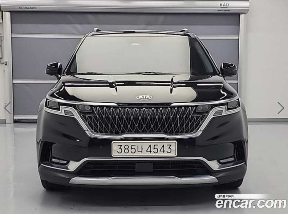 Kia Carnival 9-Seater Noblesse