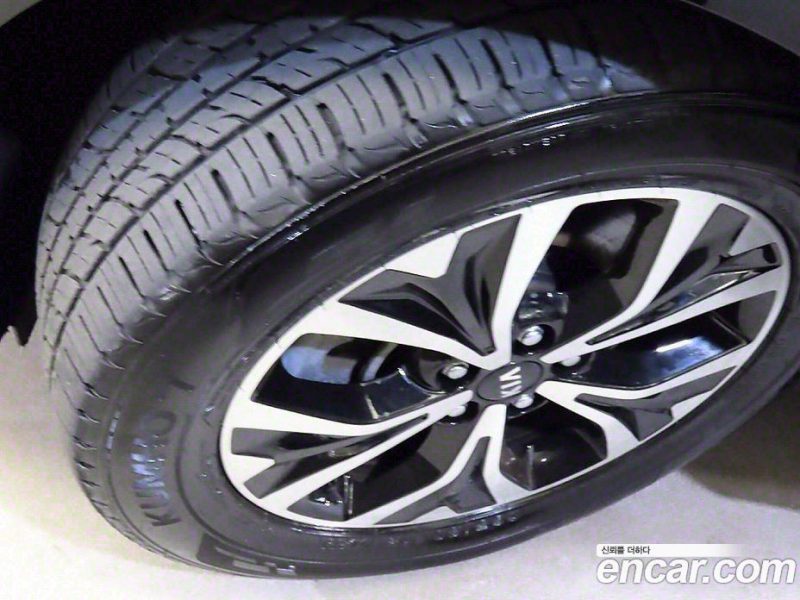 Kia Carnival 9-Seater Prestige