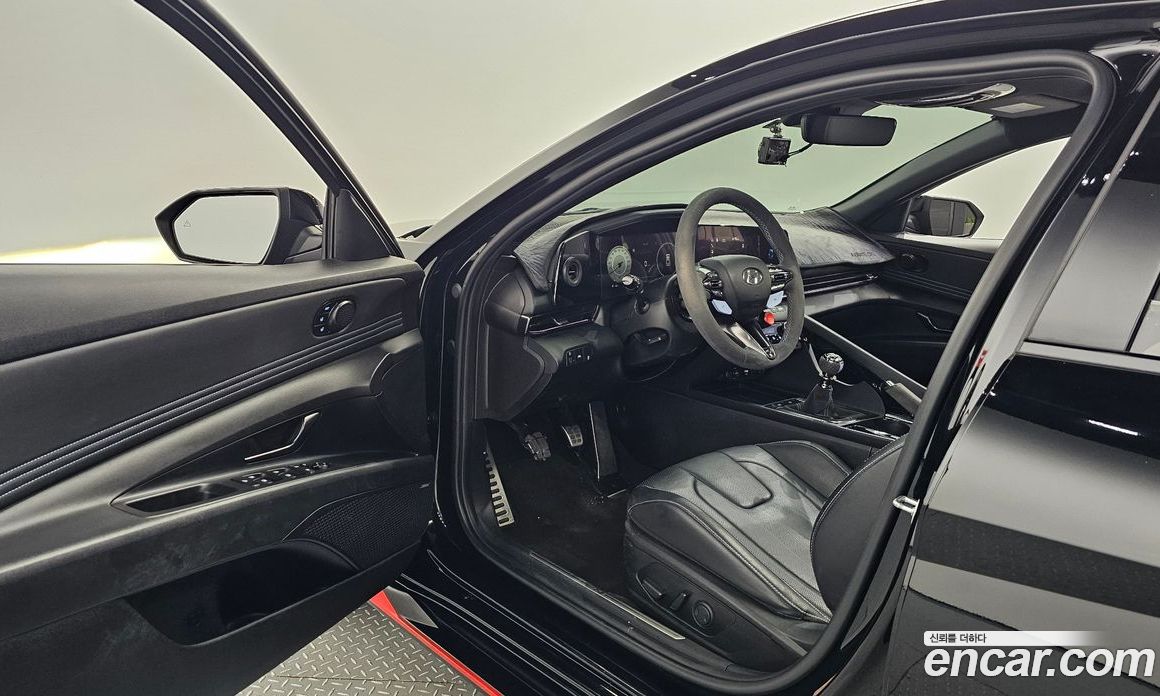 Hyundai Avante 2.0 N