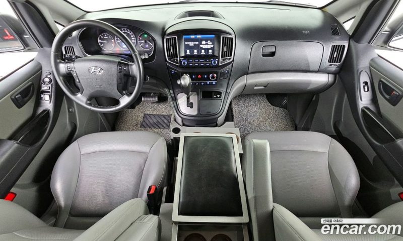 Hyundai Starex Van 5-Seater