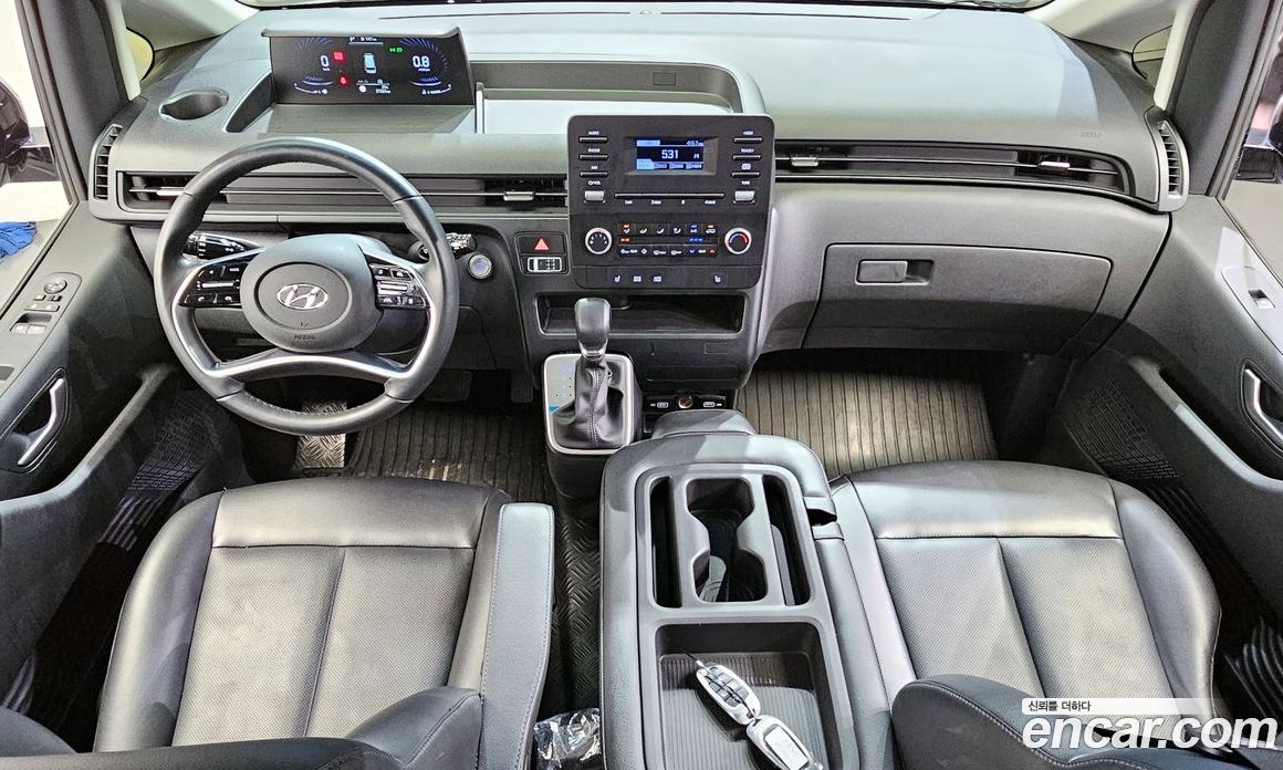 Hyundai Staria Tourer 9-Seater