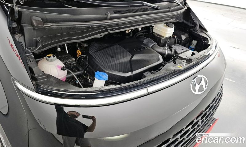 Hyundai Staria Cargo 3-Seater