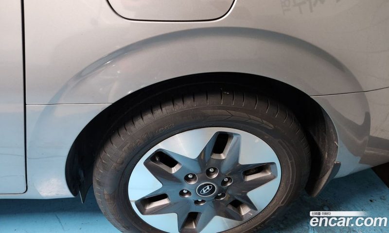 Hyundai Staria Tourer 11-Seater