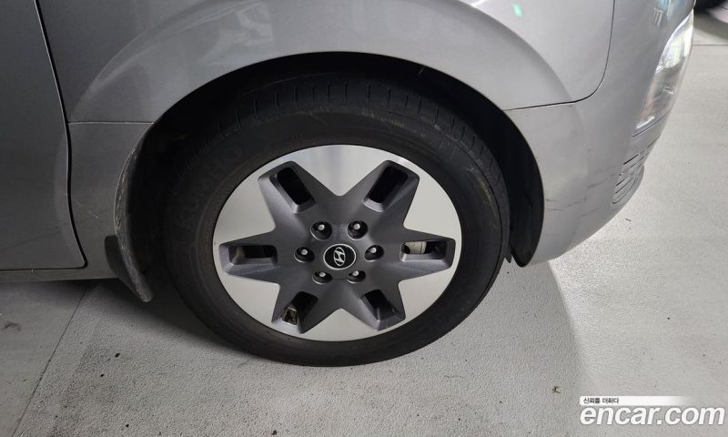 Hyundai Staria Tourer 11-Seater