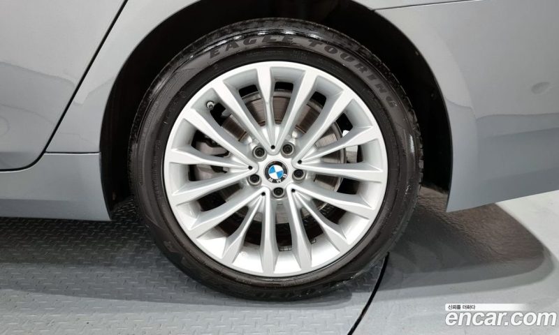 BMW 5-Series 523D Luxury