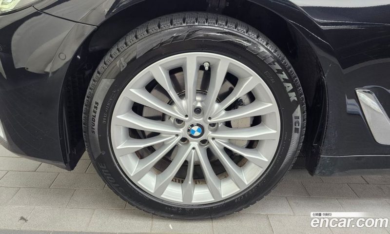 BMW 5-Series i530 Luxury