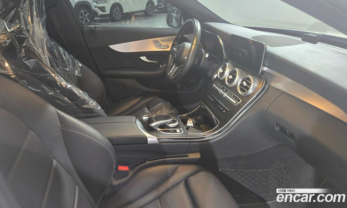 Mercedes Benz C-Class C200 AMG Line