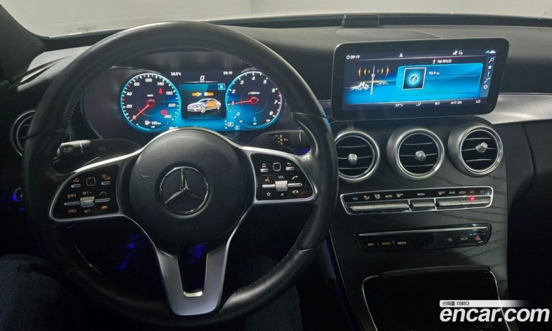 Mercedes Benz C-Class C200 AMG Line