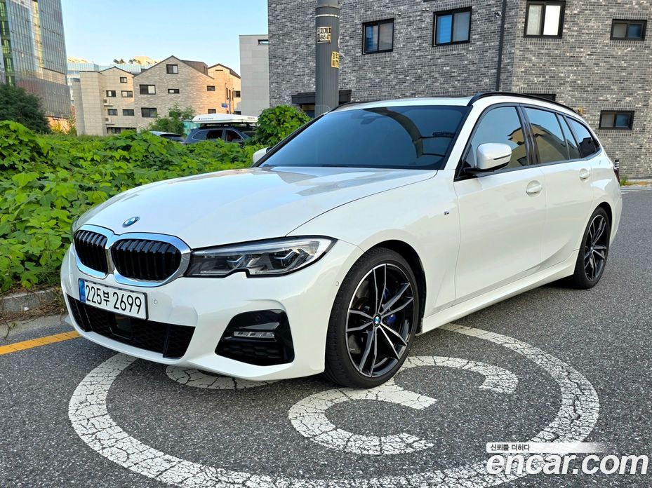 BMW 3-Series i320 Touring M Sports