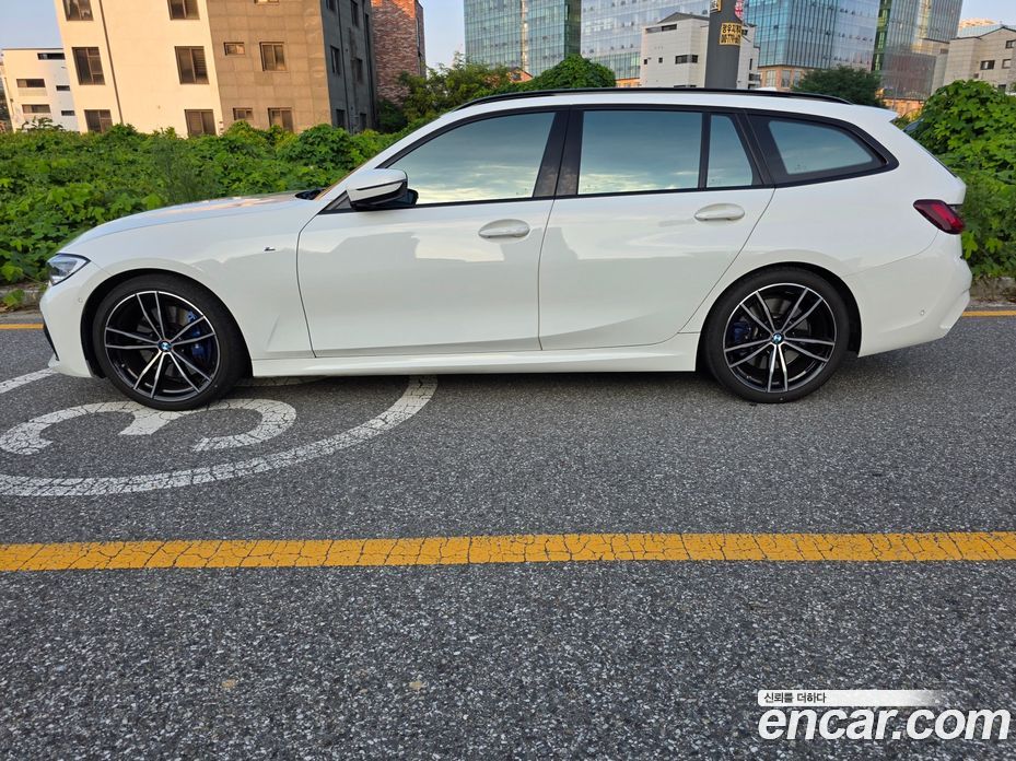 BMW 3-Series i320 Touring M Sports
