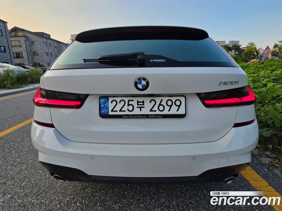 BMW 3-Series i320 Touring M Sports