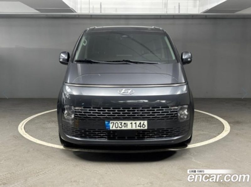 Hyundai Staria 4WD Tourer 11-Seater