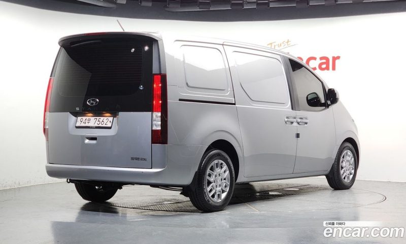 Hyundai Staria Cargo 3-Seater