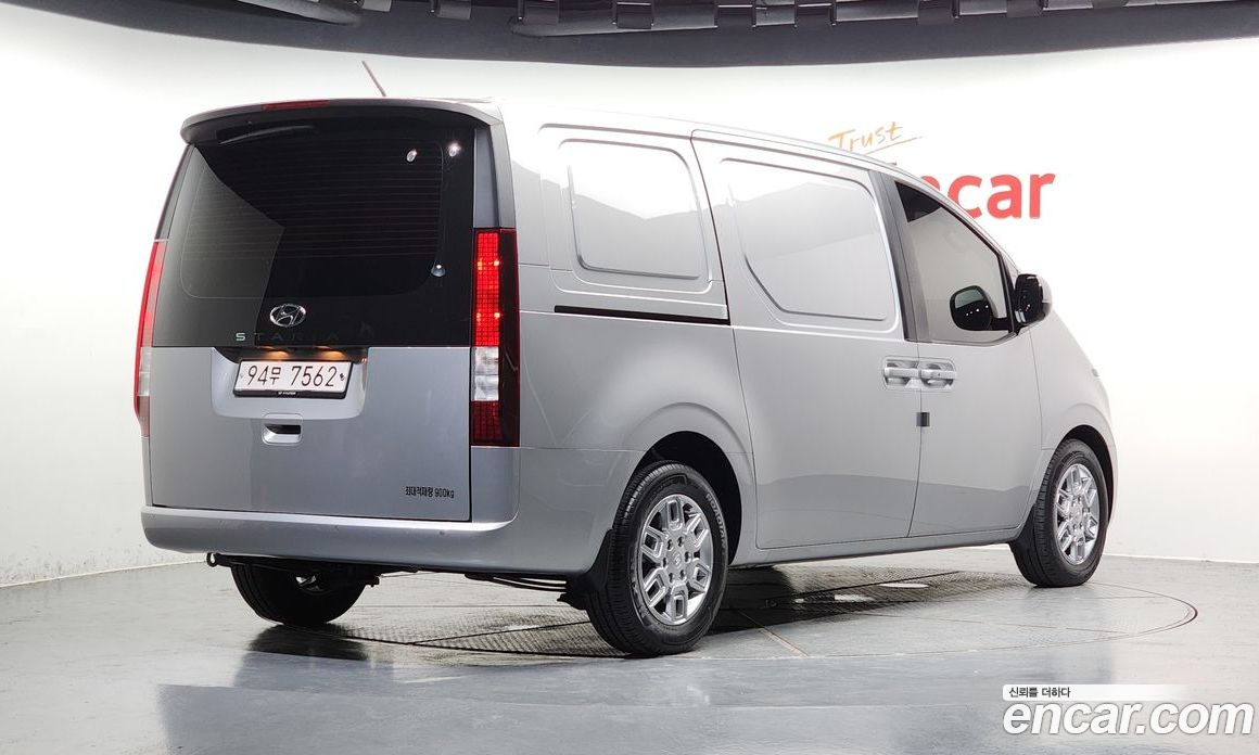 Hyundai Staria Cargo 3-Seater