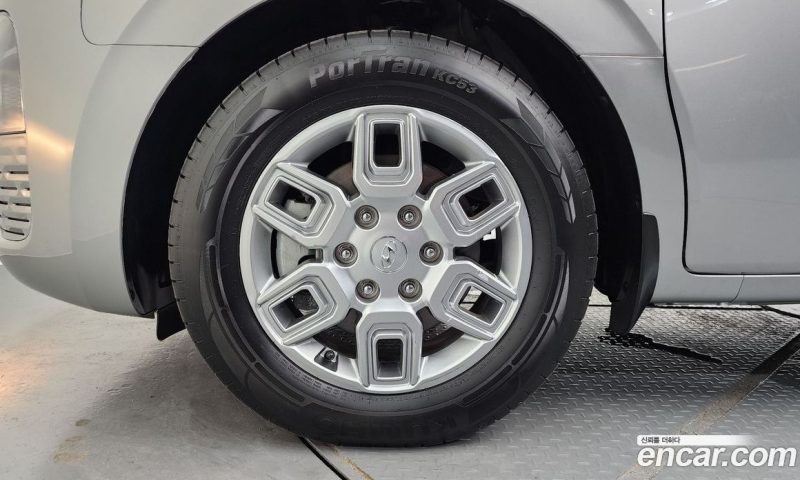 Hyundai Staria Cargo 3-Seater