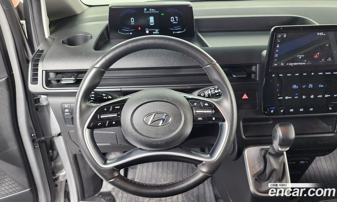 Hyundai Staria Cargo 3-Seater