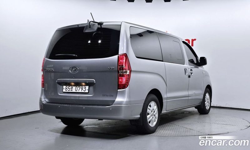 Hyundai Starex Van 5-Seater