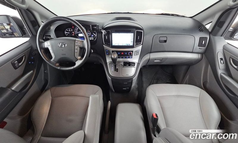 Hyundai Starex Van 5-Seater