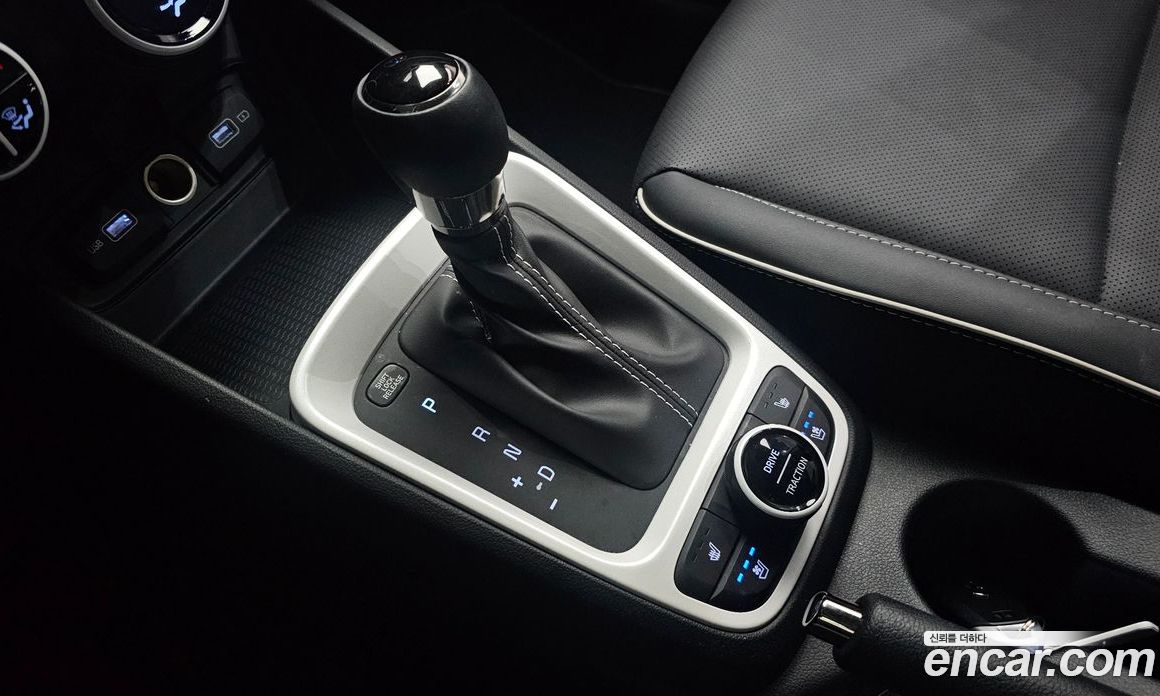 Hyundai Venue 1.6 Flux