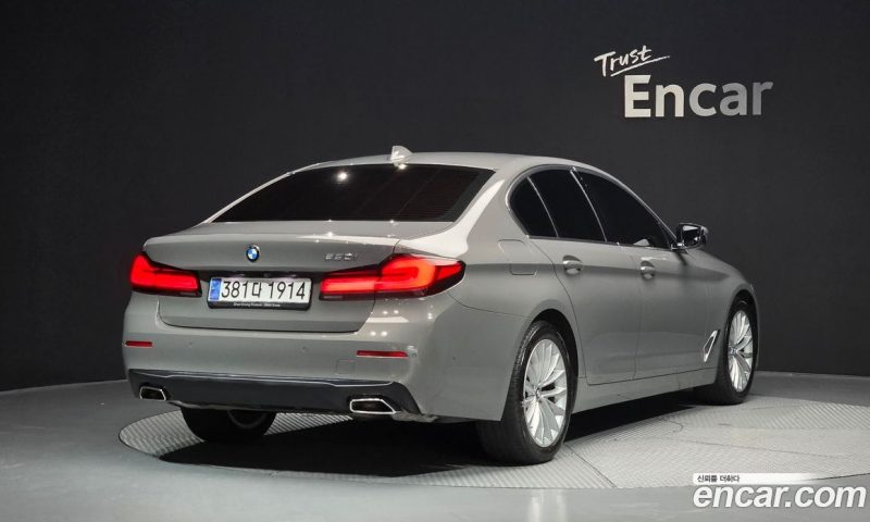 BMW 5-Series i520 Luxury