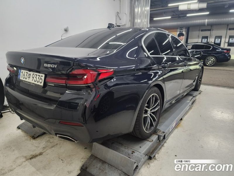 BMW 5-Series i520 M Sport