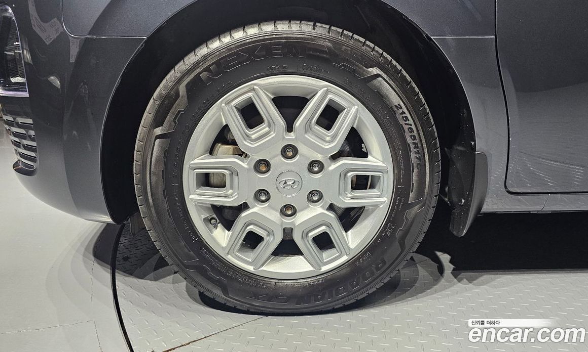 Hyundai Staria Cargo 5-Seater