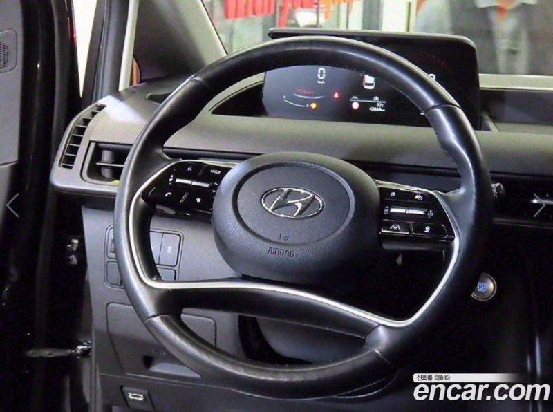 Hyundai Staria Tourer 11-Seater