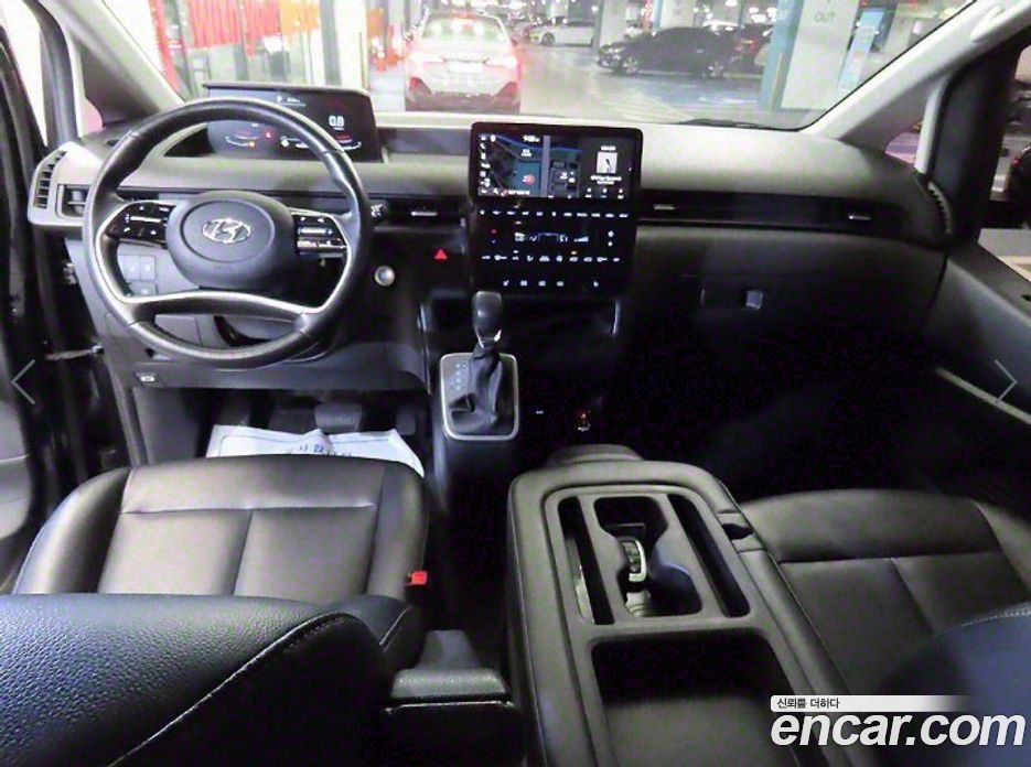 Hyundai Staria Tourer 11-Seater