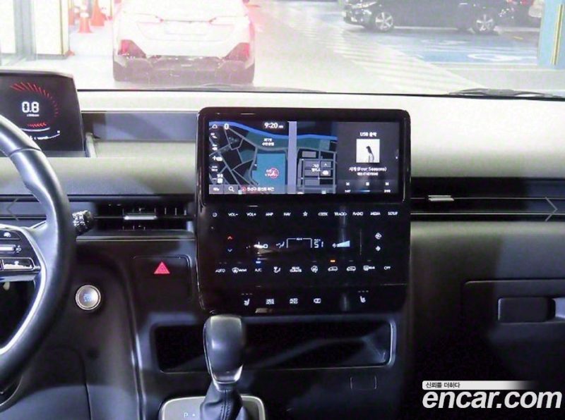 Hyundai Staria Tourer 11-Seater