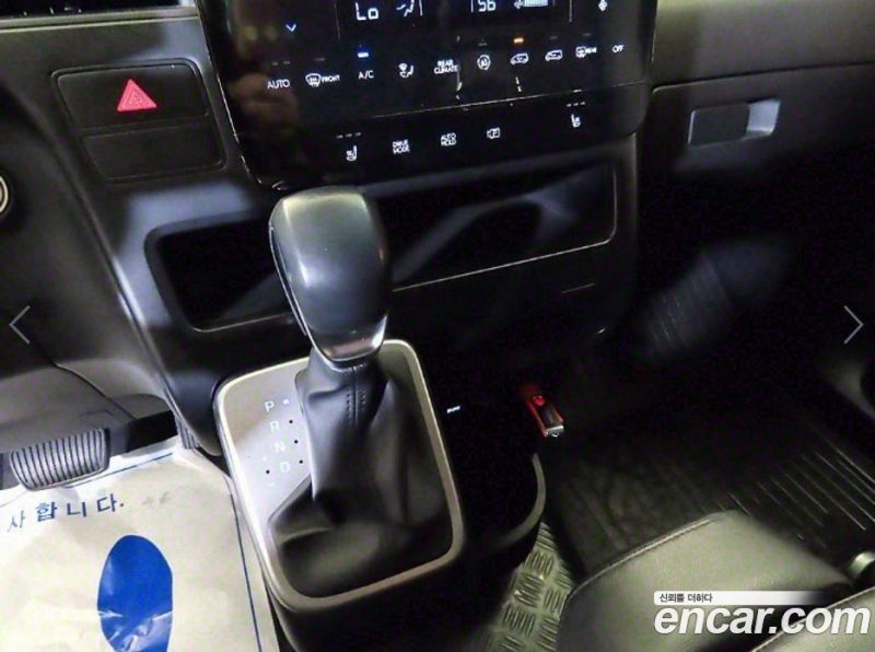 Hyundai Staria Tourer 11-Seater