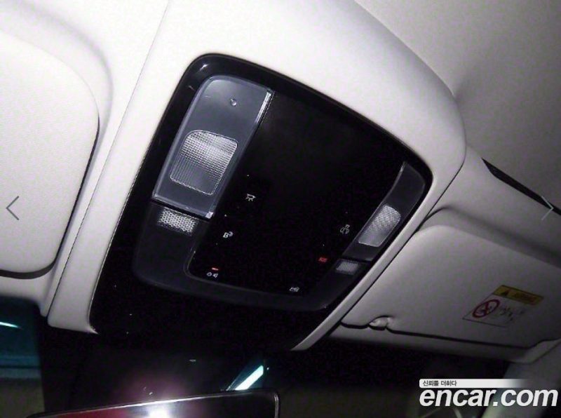 Hyundai Staria Tourer 11-Seater