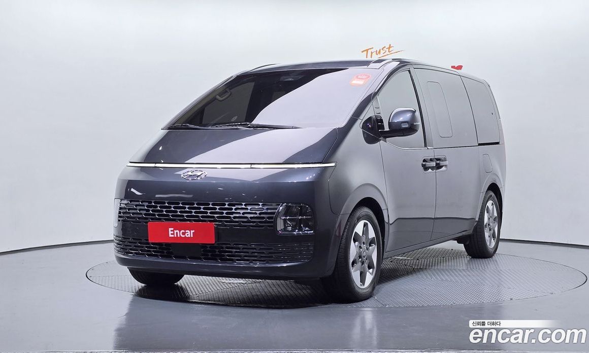 Hyundai Staria Tourer 9-Seater