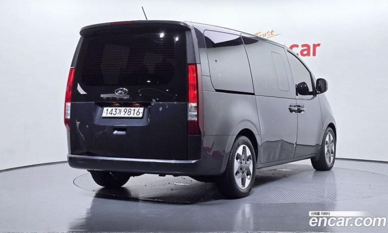 Hyundai Staria Tourer 9-Seater