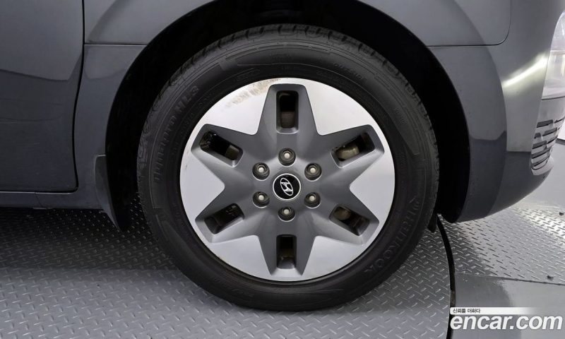 Hyundai Staria Tourer 9-Seater