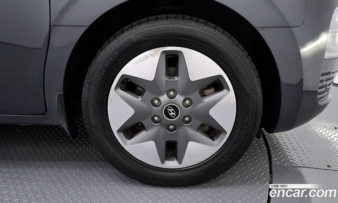 Hyundai Staria Tourer 9-Seater