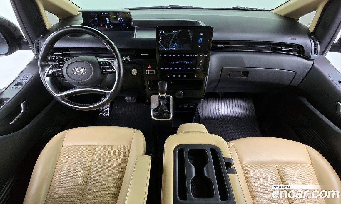 Hyundai Staria Tourer 9-Seater