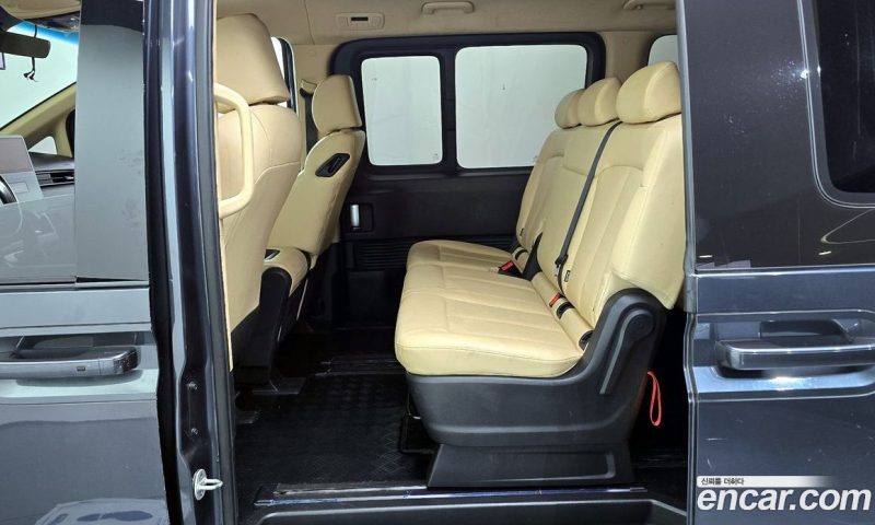 Hyundai Staria Tourer 9-Seater