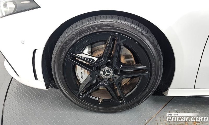 Mercedes Benz A-Class AMG A35 4MATIC Sedan