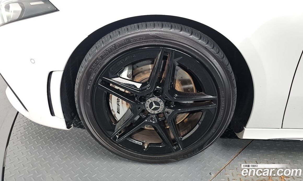 Mercedes Benz A-Class AMG A35 4MATIC Sedan