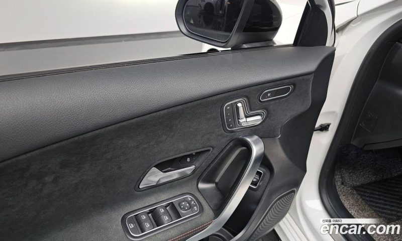 Mercedes Benz A-Class AMG A35 4MATIC Sedan