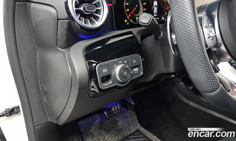 Mercedes Benz A-Class AMG A35 4MATIC Sedan