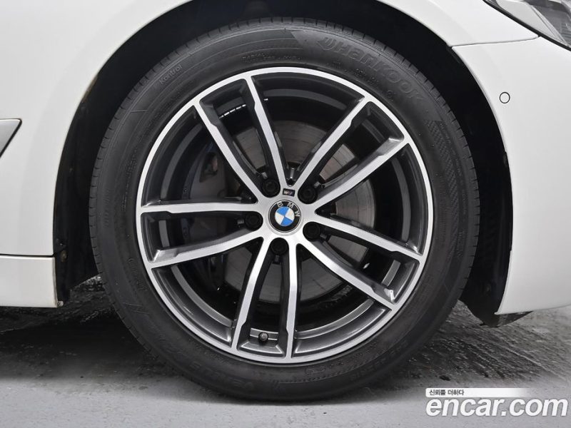BMW 5-Series i520 M Sport