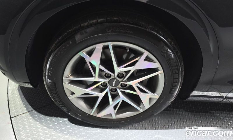 Genesis GV70 2.5T Gasoline 2WD